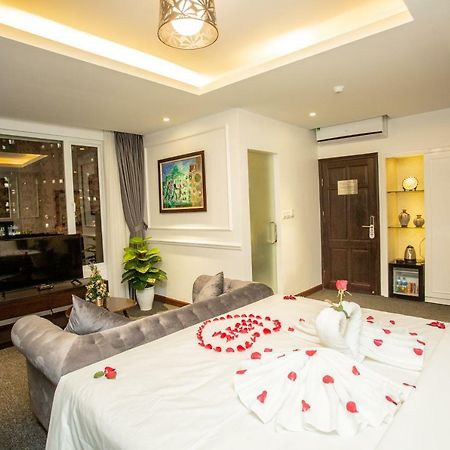 Adeline Hotel Hanoi Esterno foto
