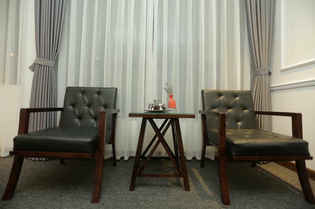 Adeline Hotel Hanoi Esterno foto